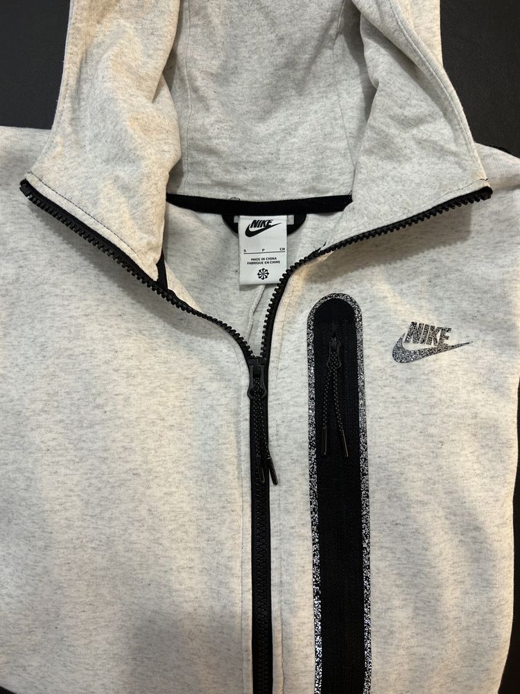 Nike Tech Fleece Grey Cinza White