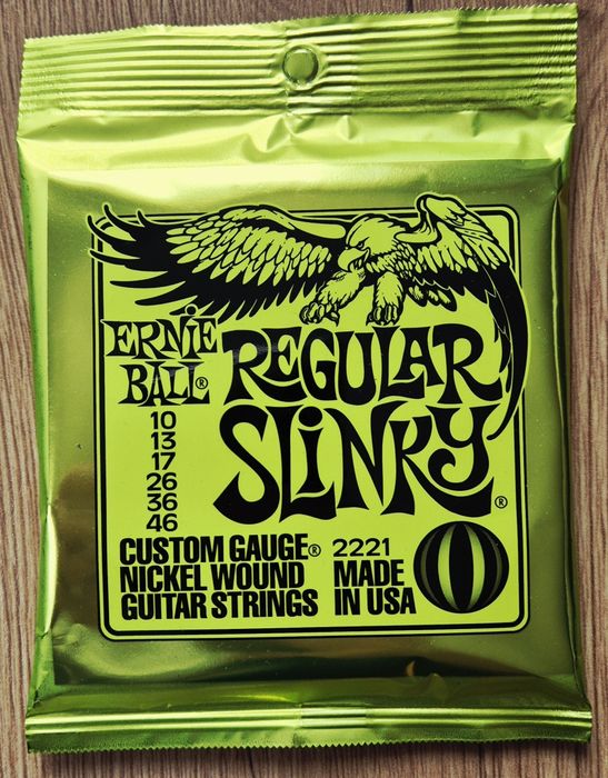 Ernie Ball (10-46) Regular Slinky Custom Gauge 2221