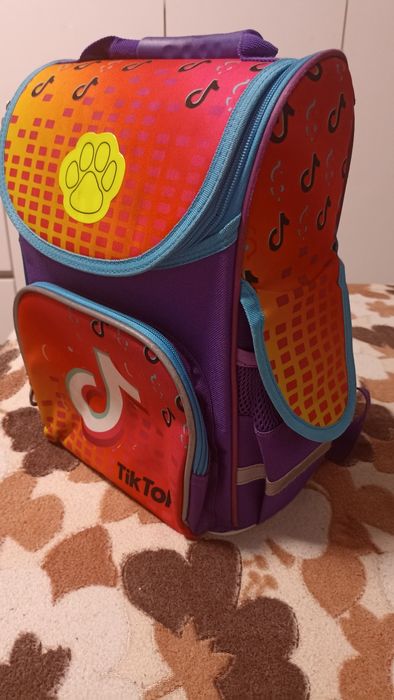 Портфель шкільний