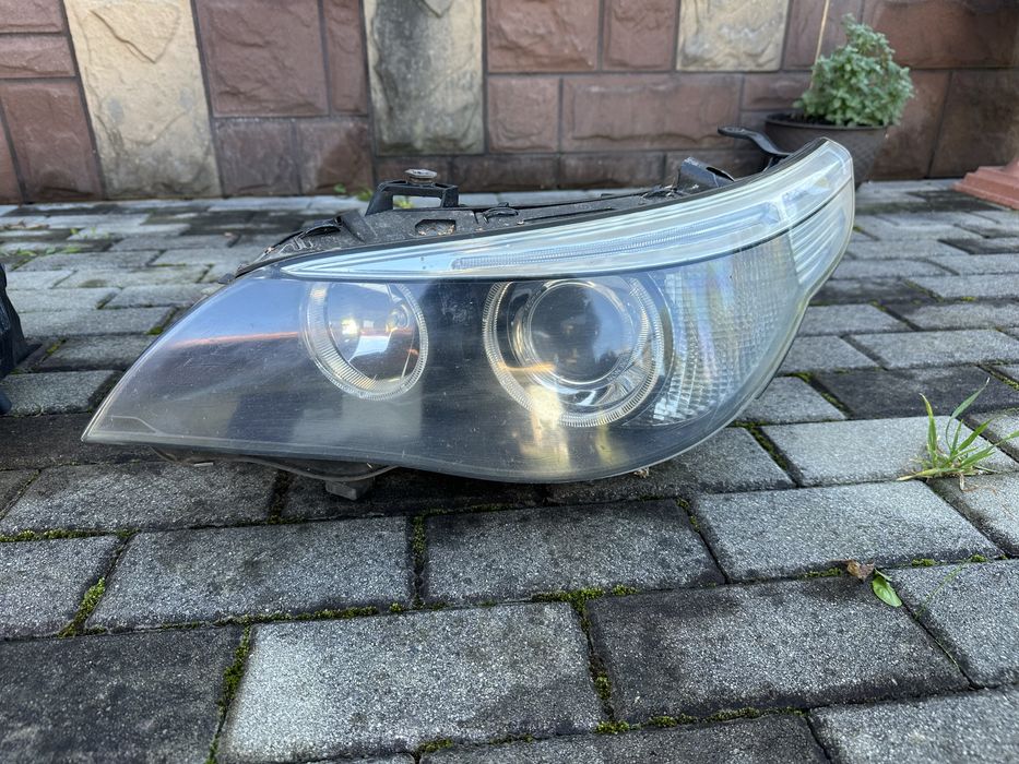 Lampy BMW E60 E61 Przedlift Xenon Skrętny D2S