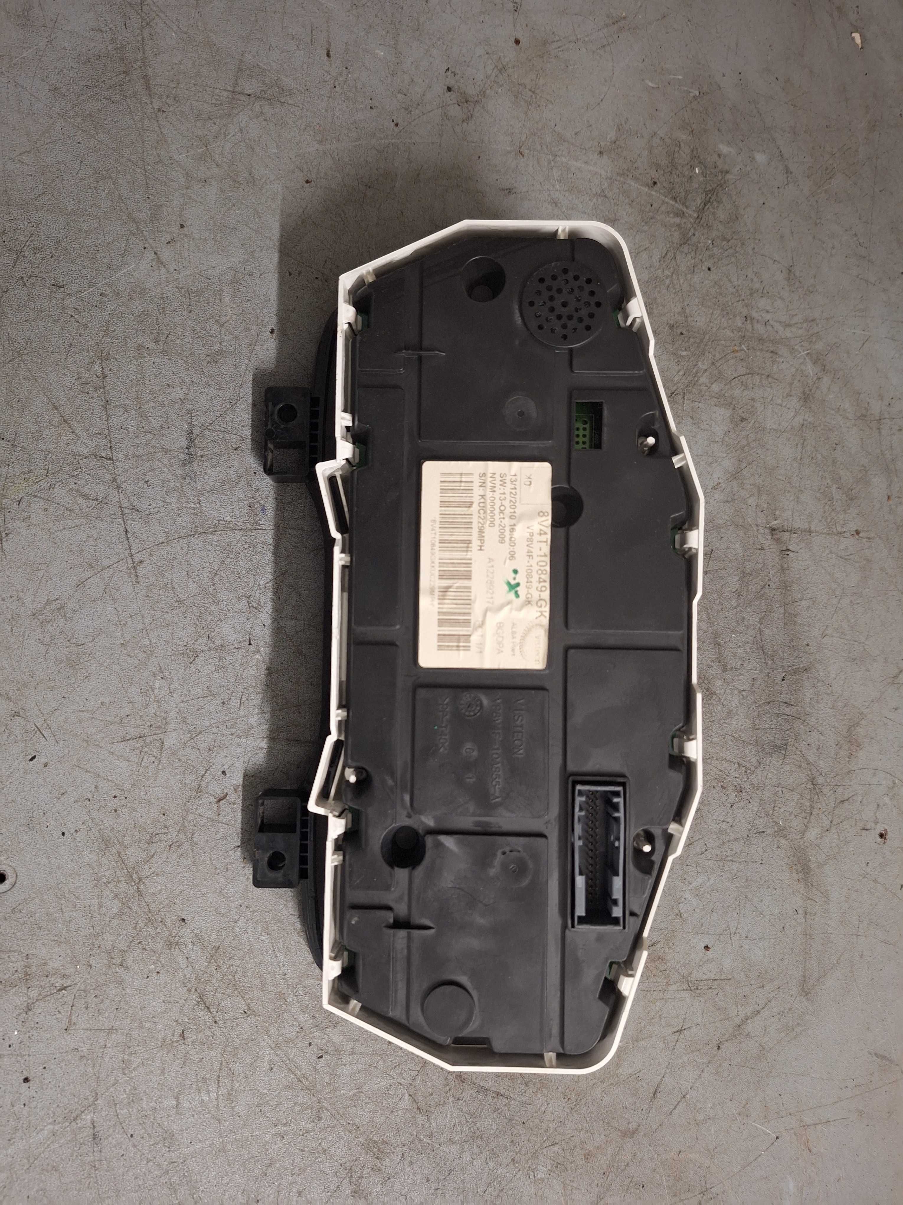 Licznik zegary  Ford Focus kuga C-max  8V4T10849GK