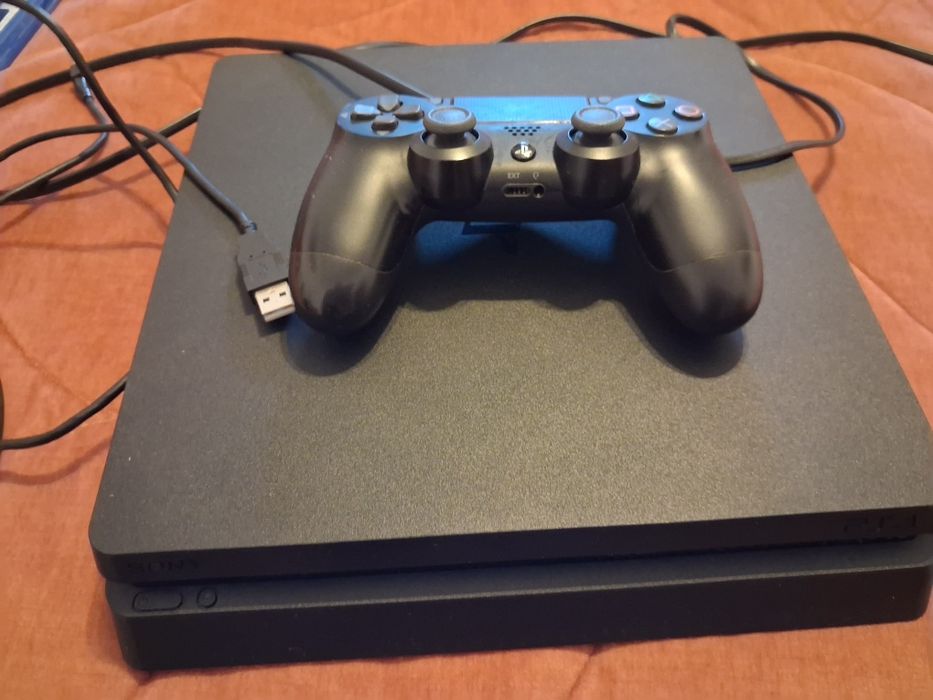 Consola  PS4 Slim