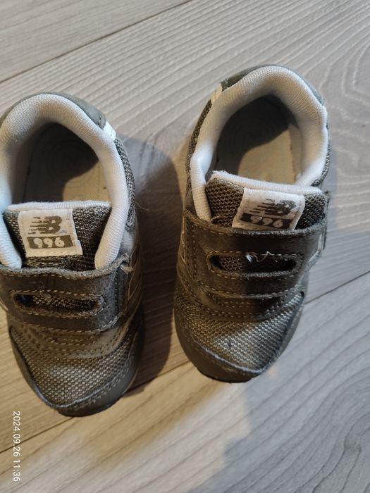 Buty dziecięce New Balance rozmiar 23,5