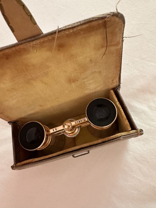 Antigos binoculos opera e teatro madreperola e latão