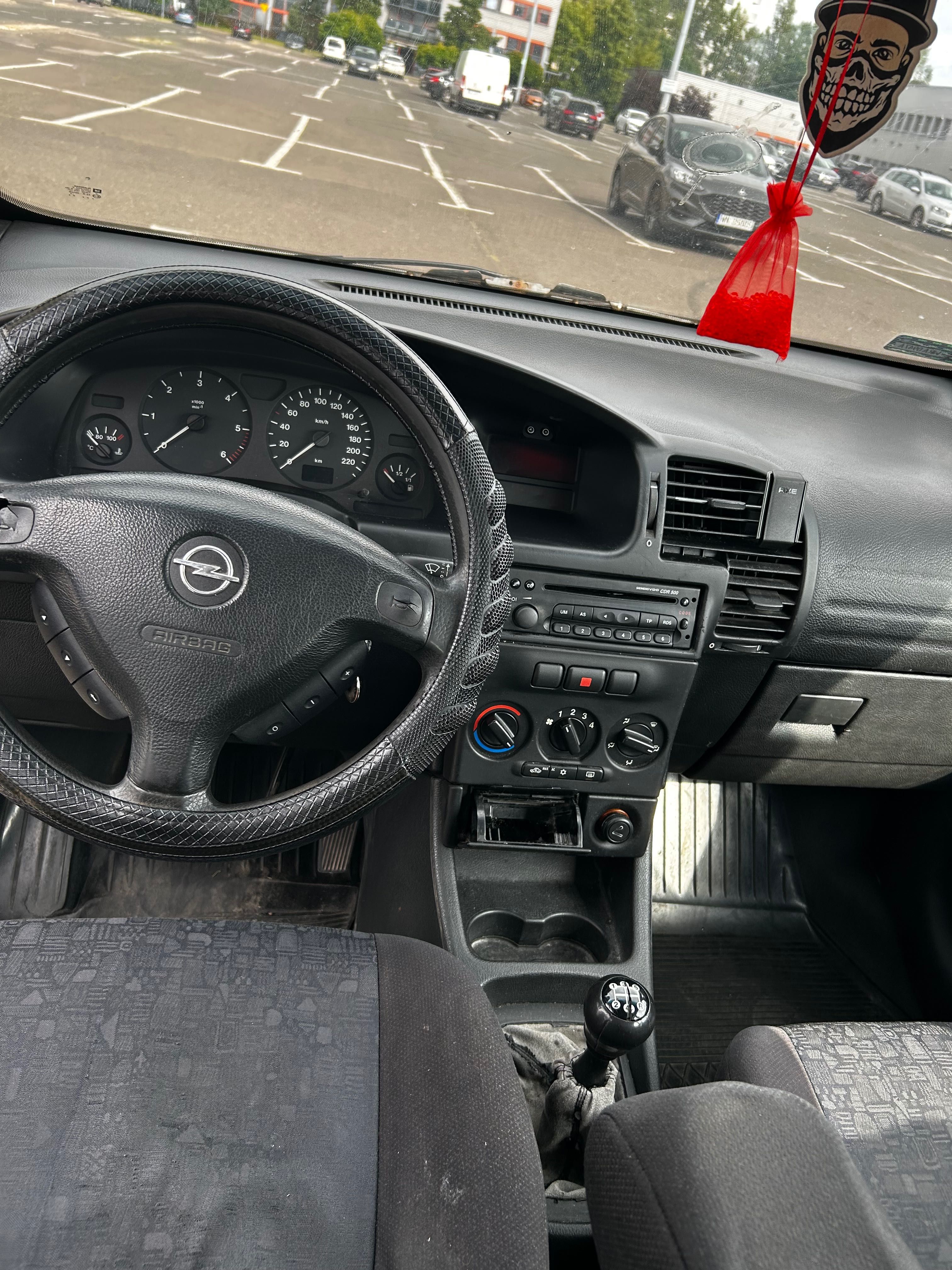 Opel Zafira A w dobrym stanie