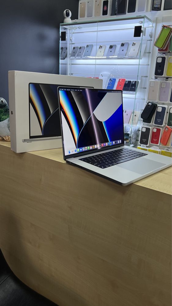 Apple MacBook Pro 16” M1Pro 32Ram/512