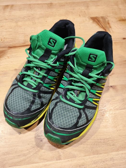 Salomon buty sportowe 42 (ale pasują na 41). Chłopięce