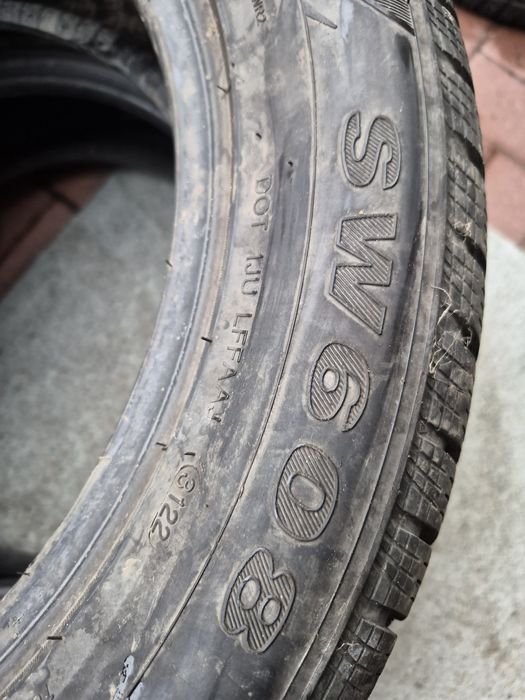 Opony zimowe goodride 225/55 R17