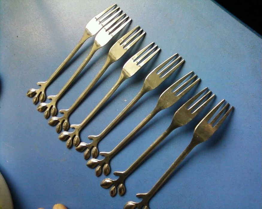 Нержавеющие вилки десертные