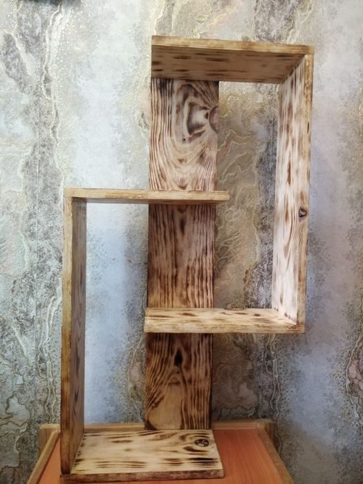 Полка із дерева.