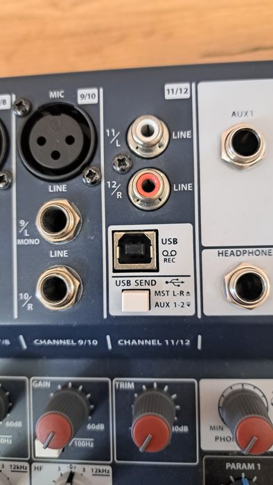 Мікшерний пульт Soundcraft Signature 12