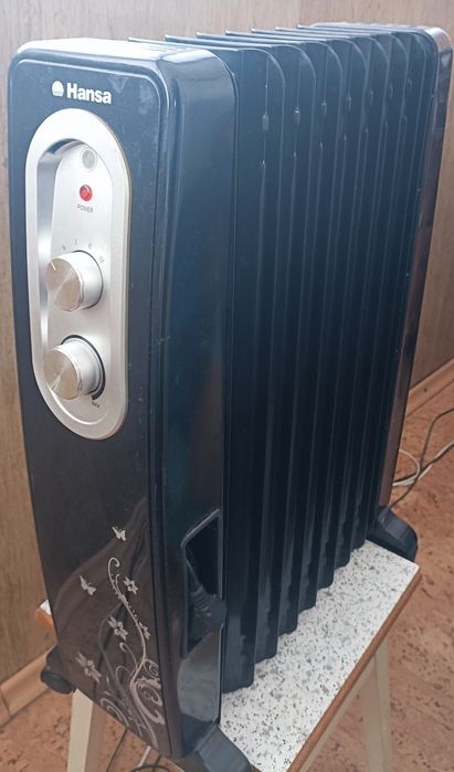 Продам масляний радіатор (обігрівач) HANSA HFS-09