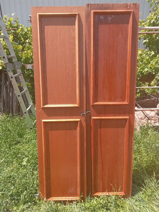 Продам шкаф для одежды размер 900×1800