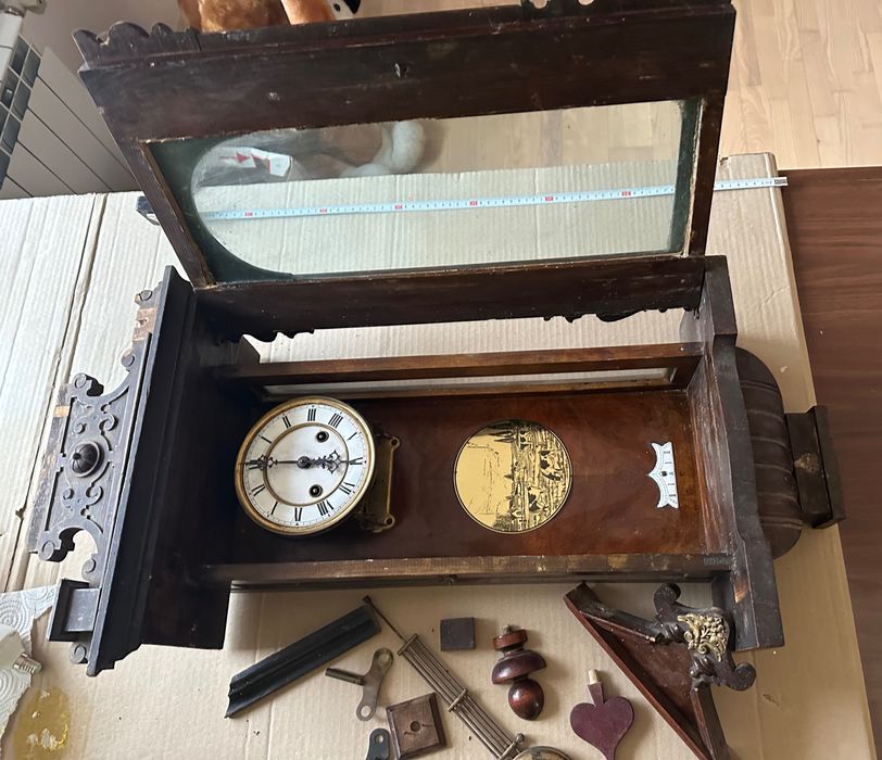 Часы настенные антикварные