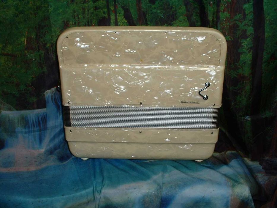 Acordeao Avenda G .750