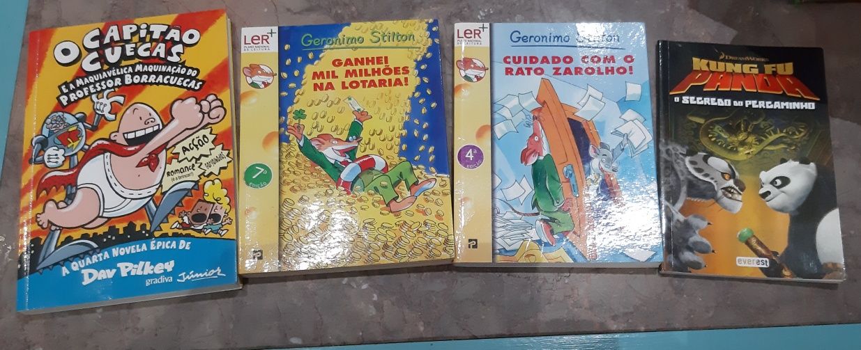 Vários livros infantis