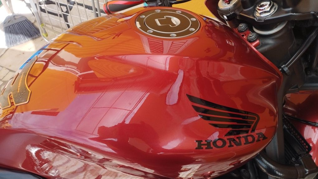 Hornetão ano 2009 impecável muito conservada