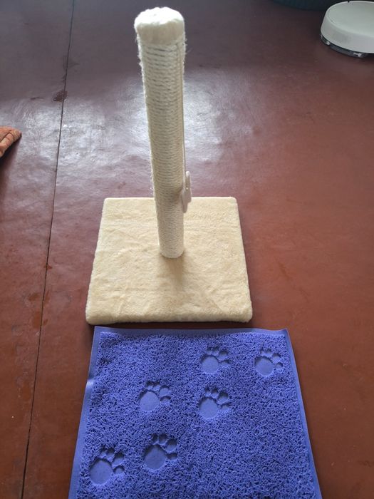 Продам новые когтеточки для котов