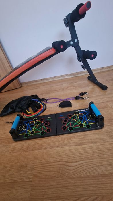 Ławeczka do brzuszków + gumy oporowe i deska do pompek