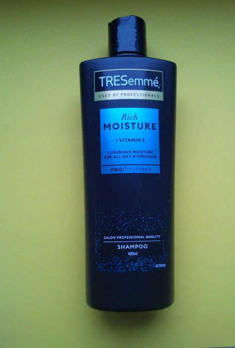 Szampon jesienny pielęgnacja jesień Tresemme Rich Moisture Vitamin E