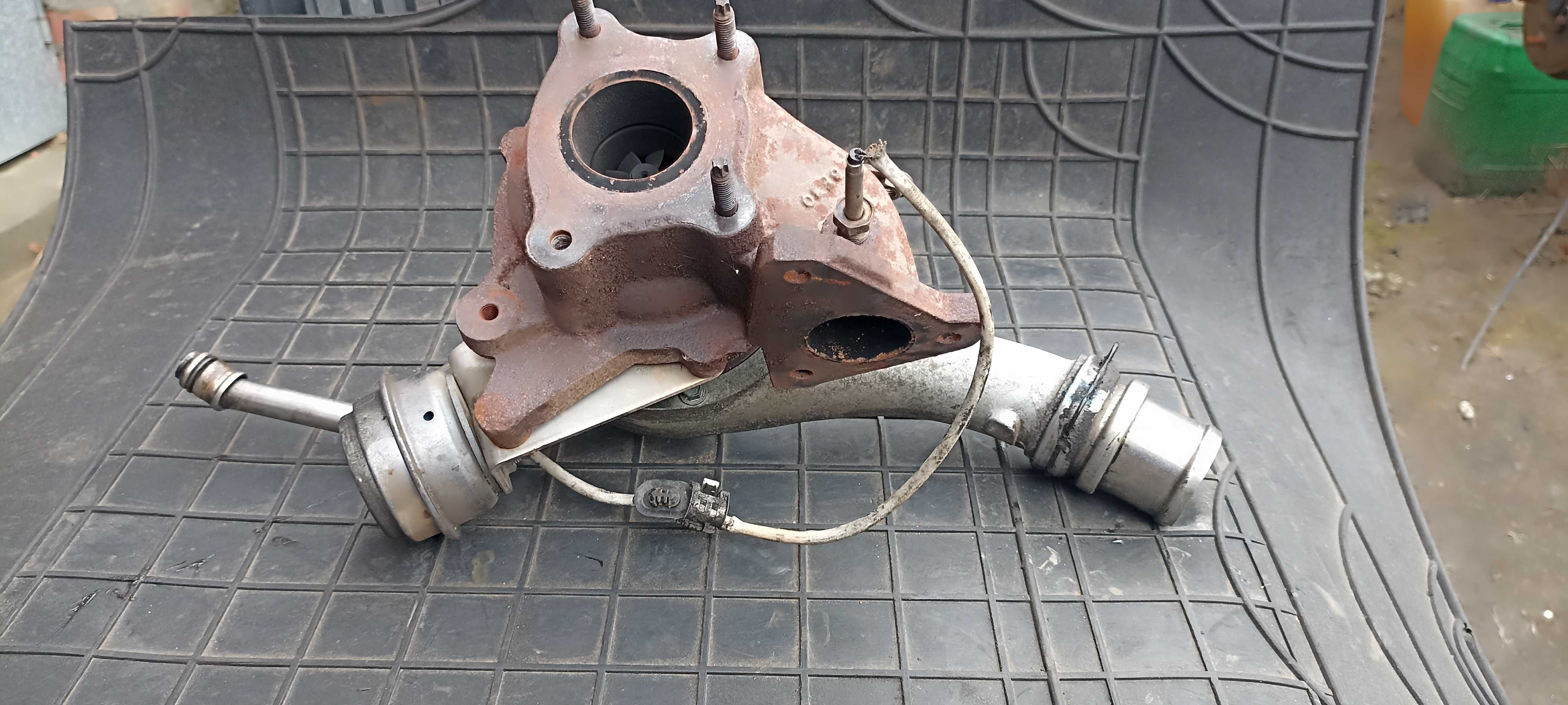 turbina turbosprężarka 2.5 dci trafic vivaro movano