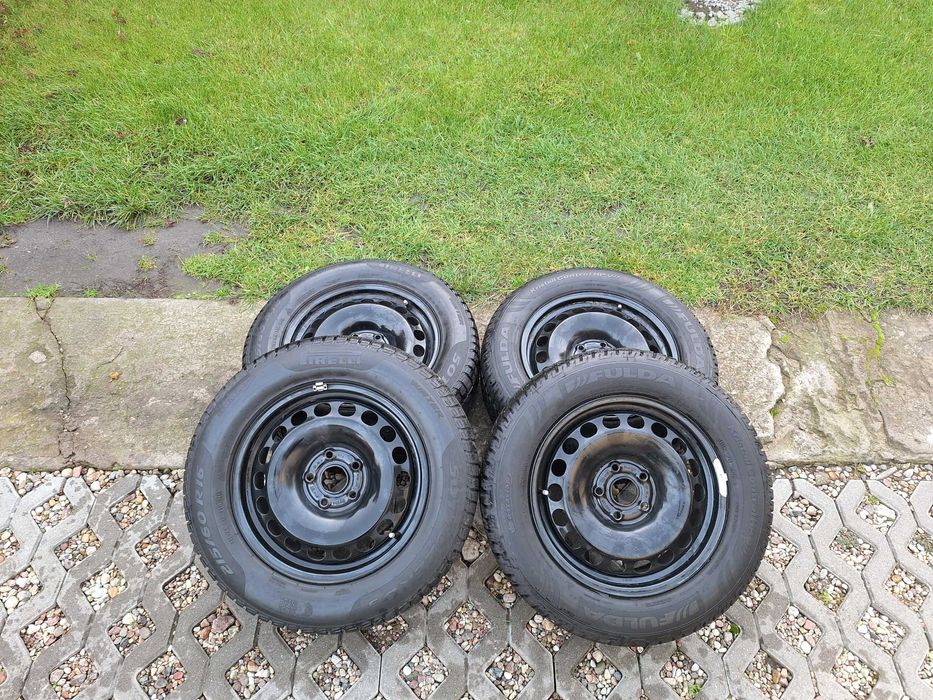 Oryginalne koła zimowe Volkswagen VW 215/60/16R Pirelli Sottozero 3