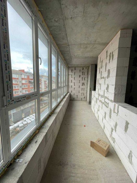 2 кімн вул. Тролейбусна , 72 м2. Новобудова