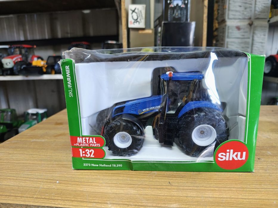 Siku traktor New Holland