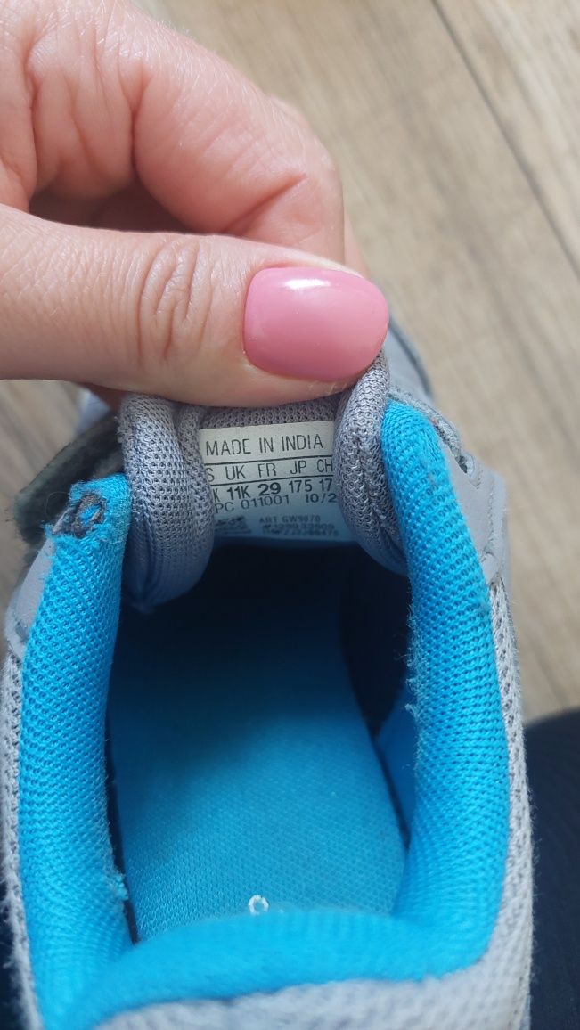 Buty Adidas chłopięce roz. 29