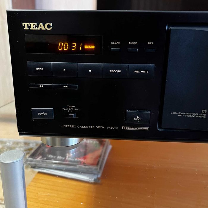 Касетна дека TEAC V 3010