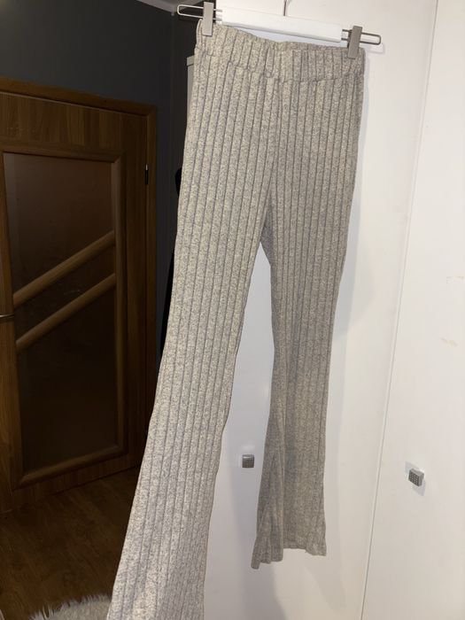 Materiałowe prążkowane dzwony