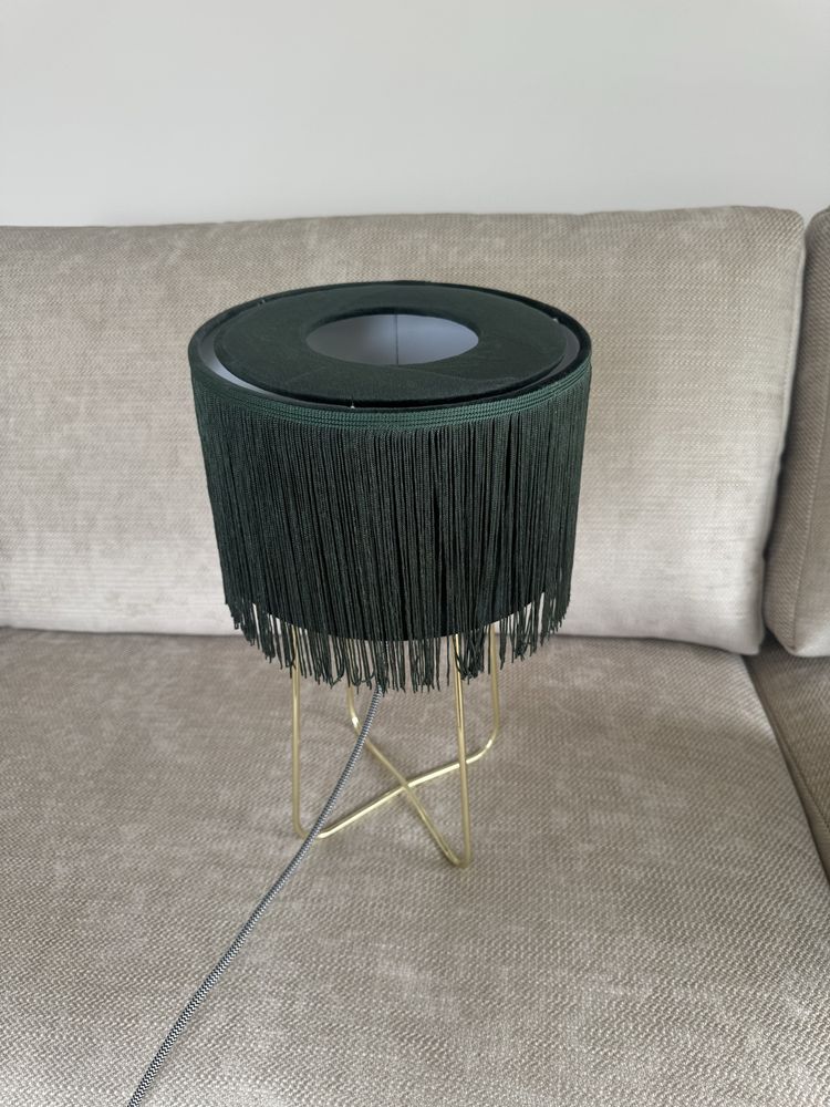 Lampka zielona z frędzlami