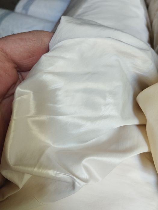 Тканина тафта куртки штори чохли сумки різні.