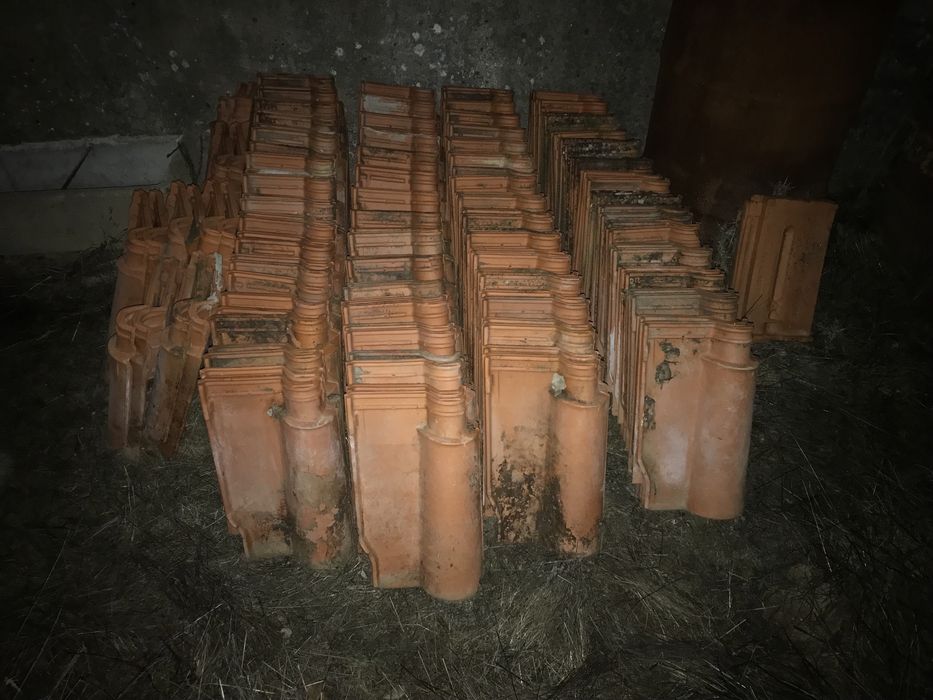 Telhas usadas varias