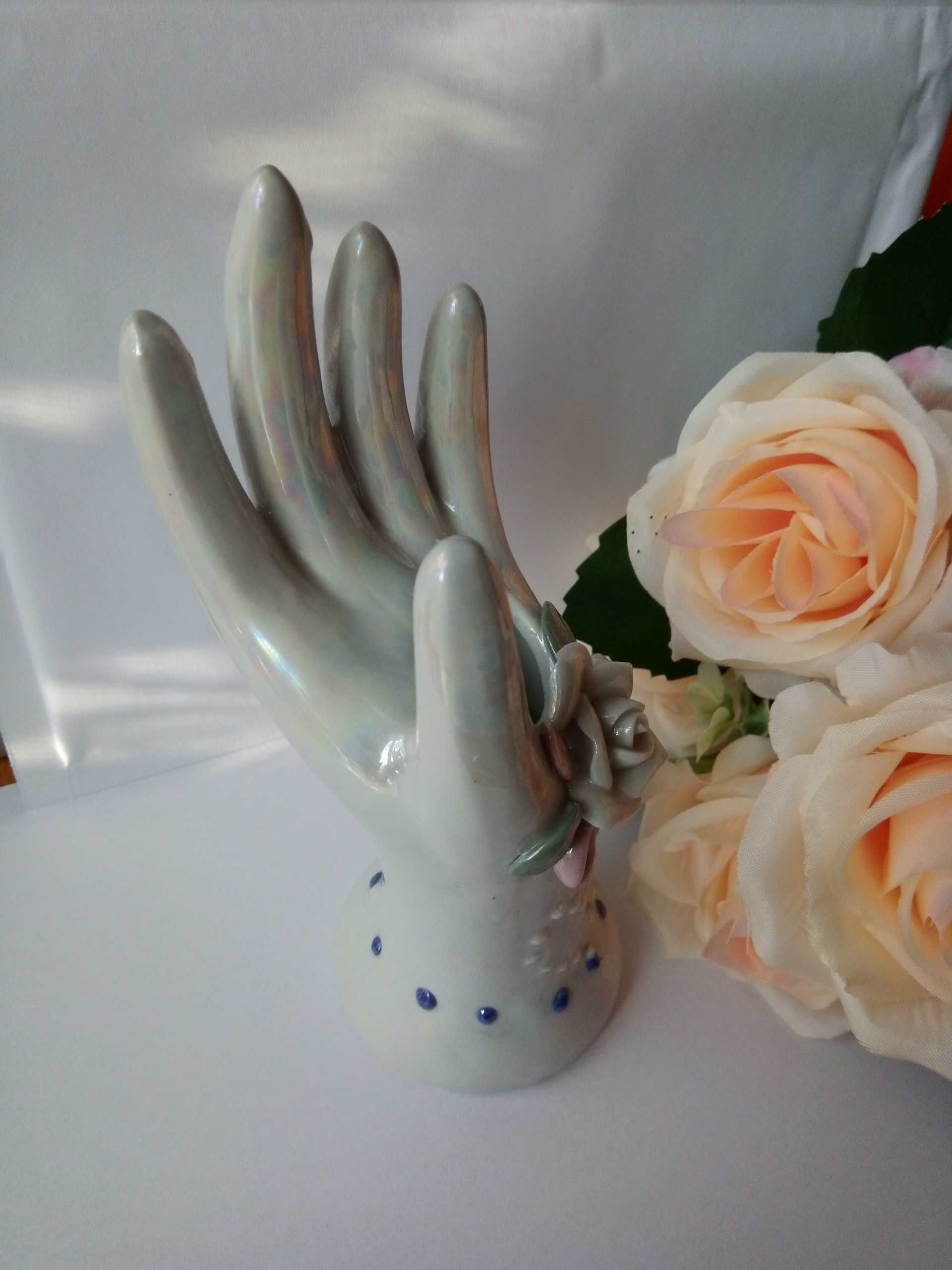 Porcelanowa dłoń na pierścionki, wieszak na pierścionki , 15 cm