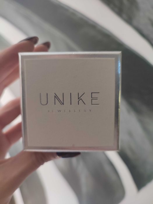 Vendo brincos de prata com cristais