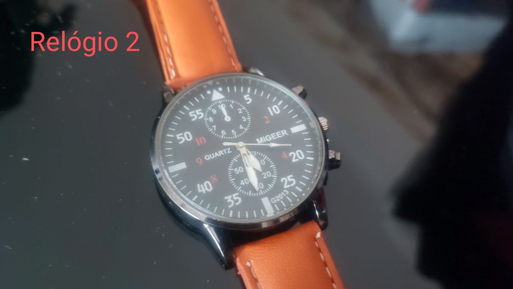 Bonito Relógio Novo