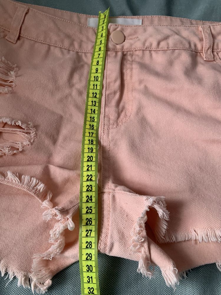 Krótkie jeansowe szorty Vero Moda rozmiar EUR 40