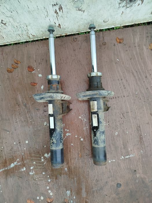 Амортизатор передній VAG 1T0413031JD Skoda Octavia