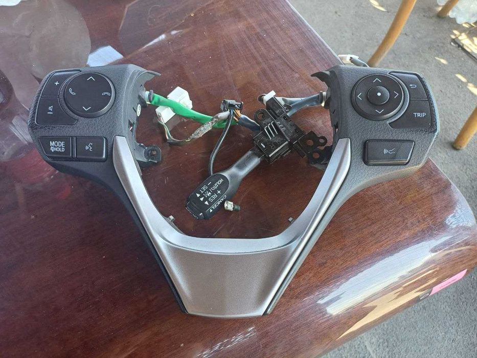 Кнопки руля Toyota RAV4 2016-2018