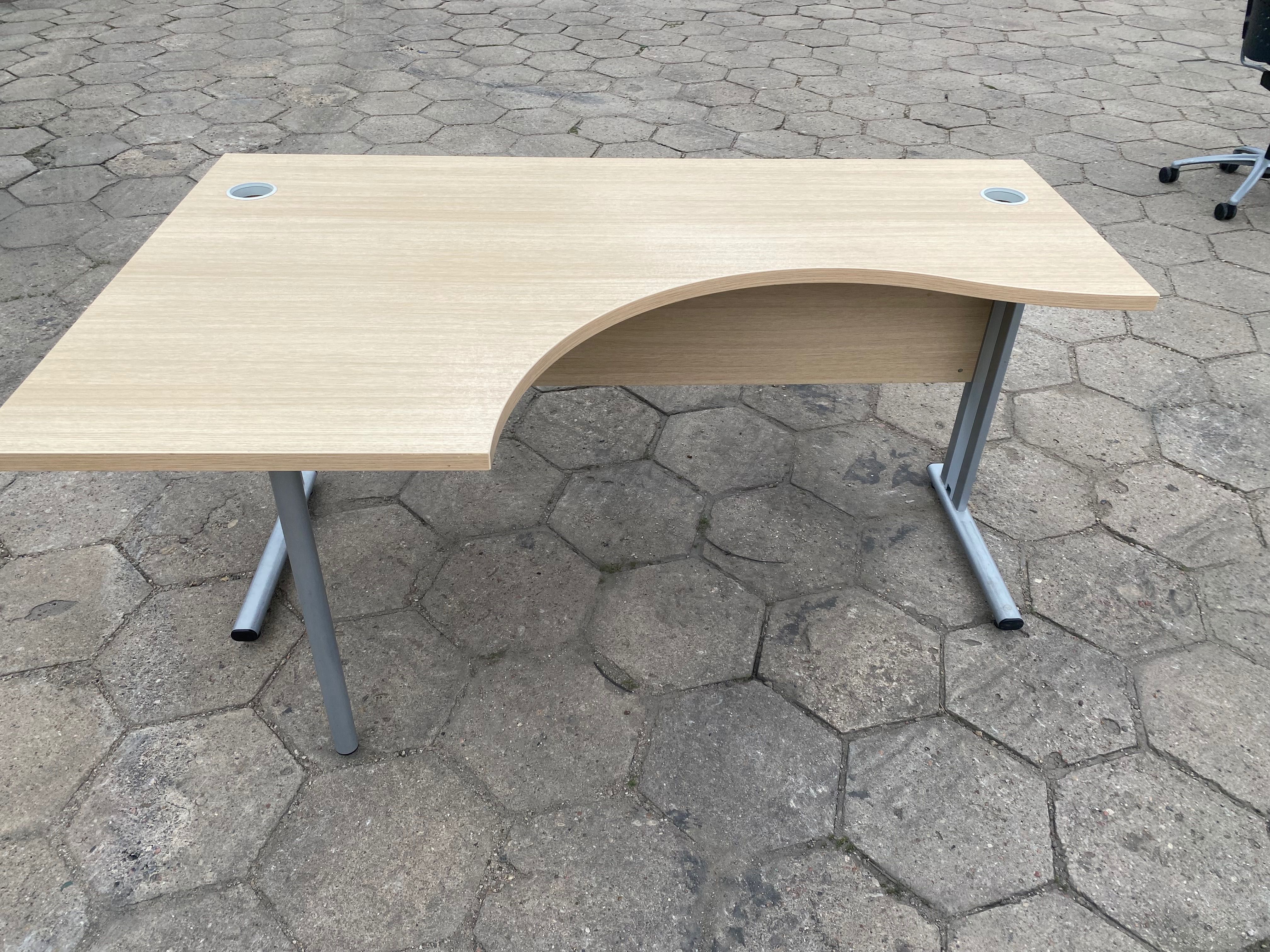 Wysorzedaż Biurka narożne 160/100 metalowy  stelaż