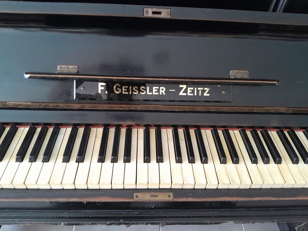 F. Geissler Piano