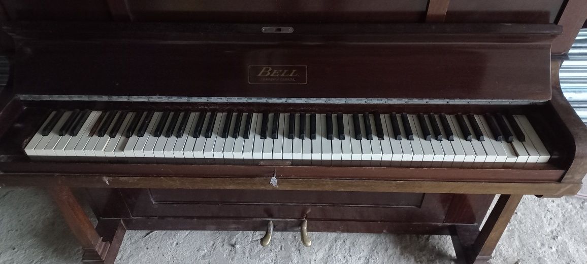 Pianino ponad 100 lat