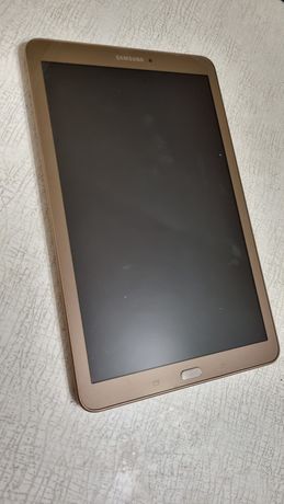 Планшет Samsung Galaxy Tab E SM -561