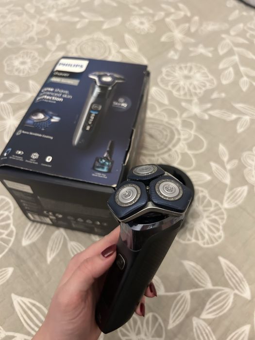 Бритва Philips серії 7000