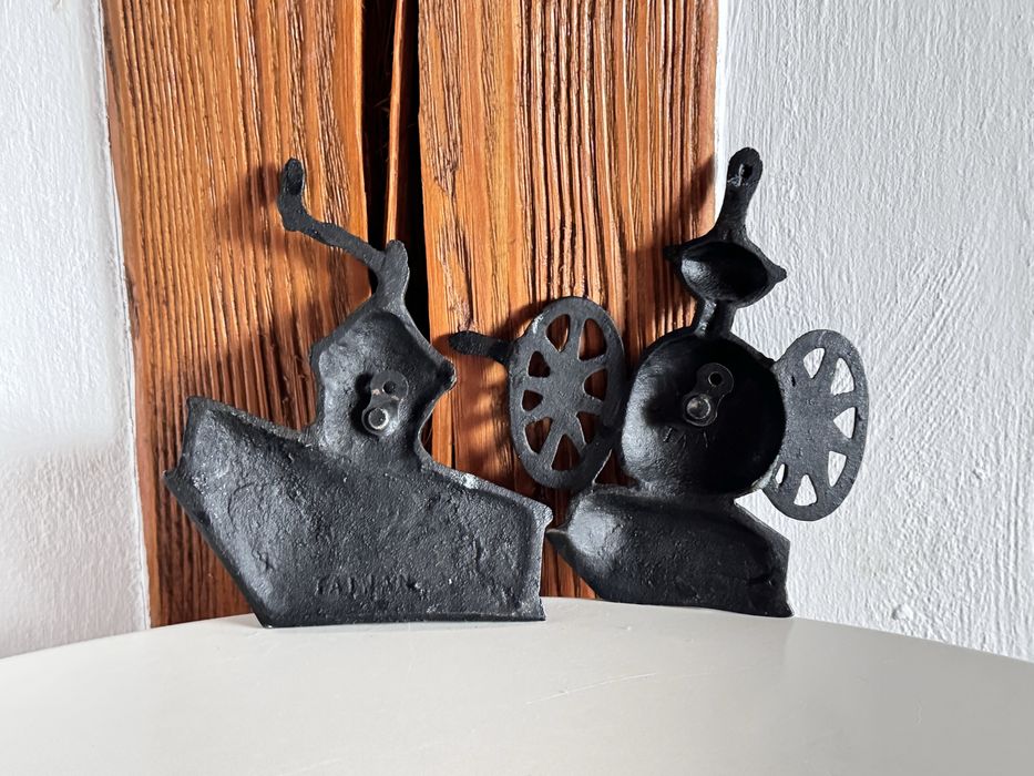 Żeliwny młynek do kawy, retro zawieszka do kuchni