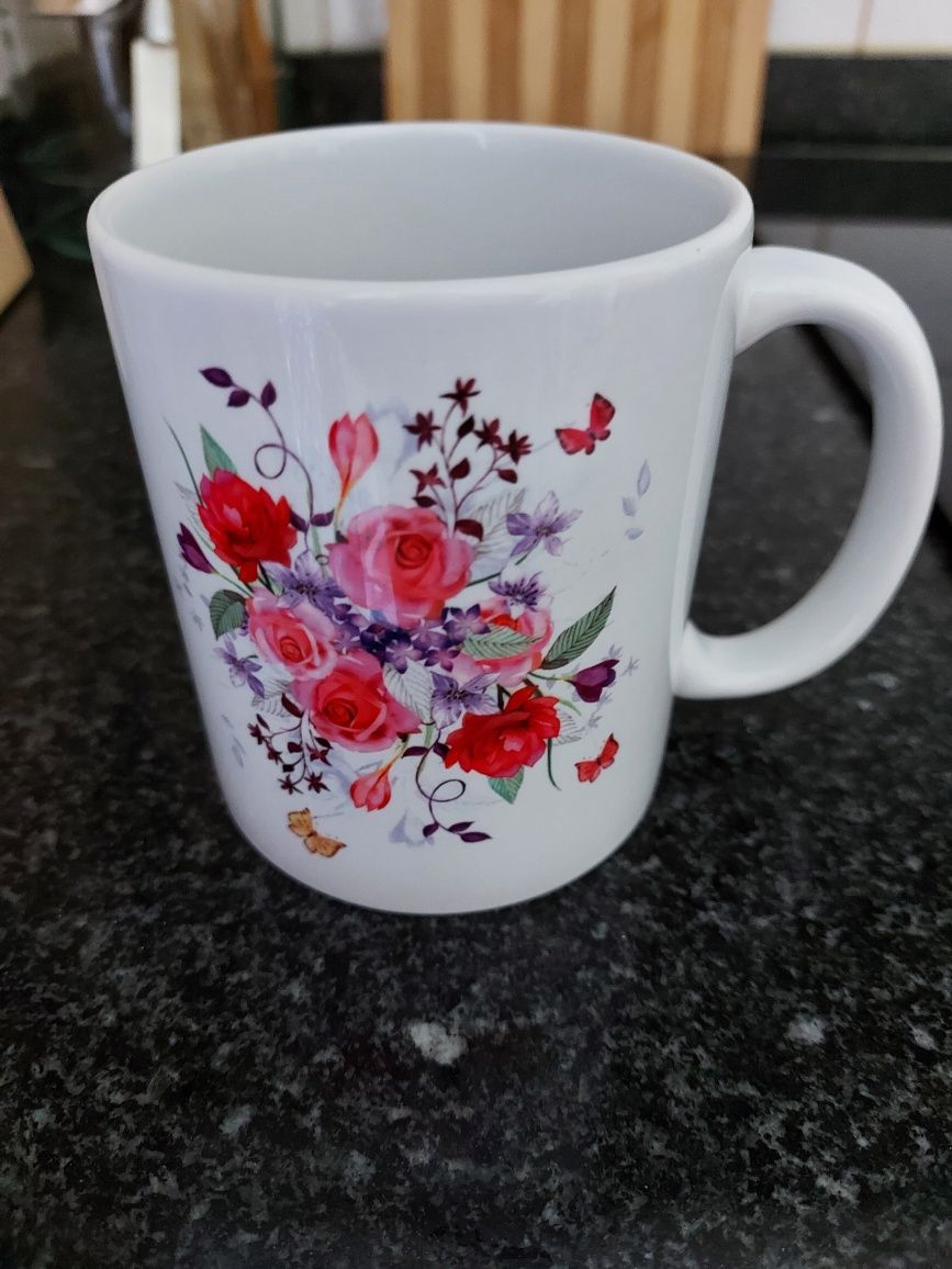 Caneca com flores