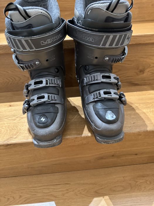 Buty narciarskie LOWA