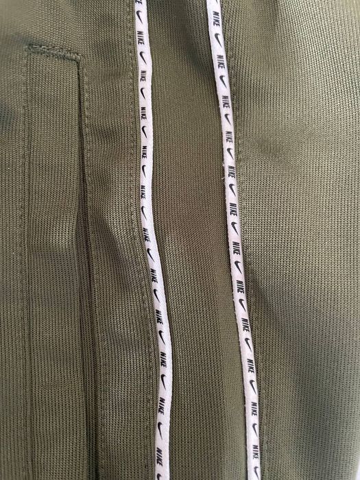 Продам штаны Nike на лампасах