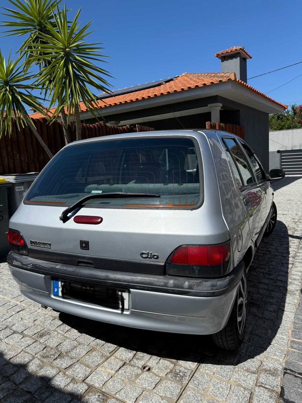 Renault clio 1996